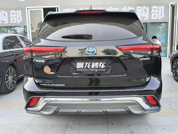 Фото 7 - Toyota Highlander