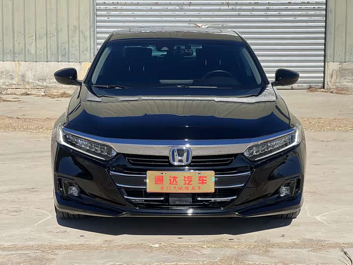 Фото 2 - Honda Accord