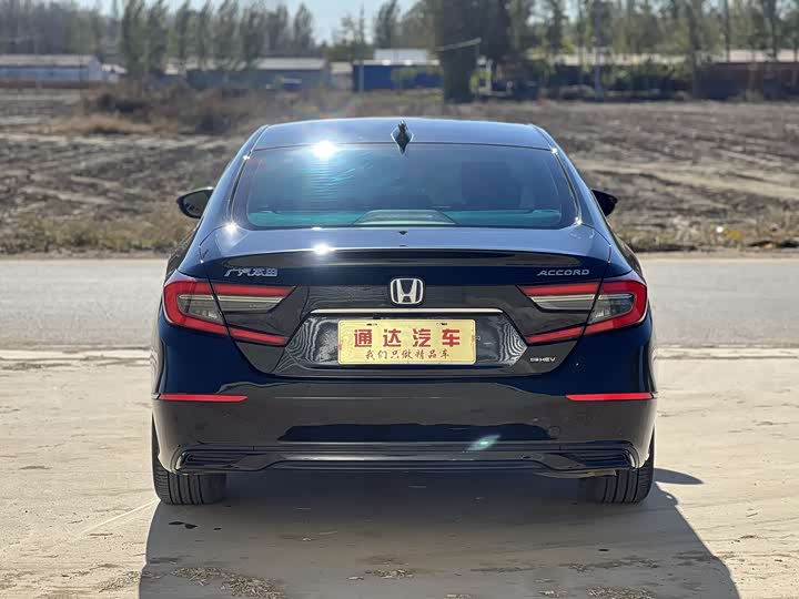 Фото 4 - Honda Accord