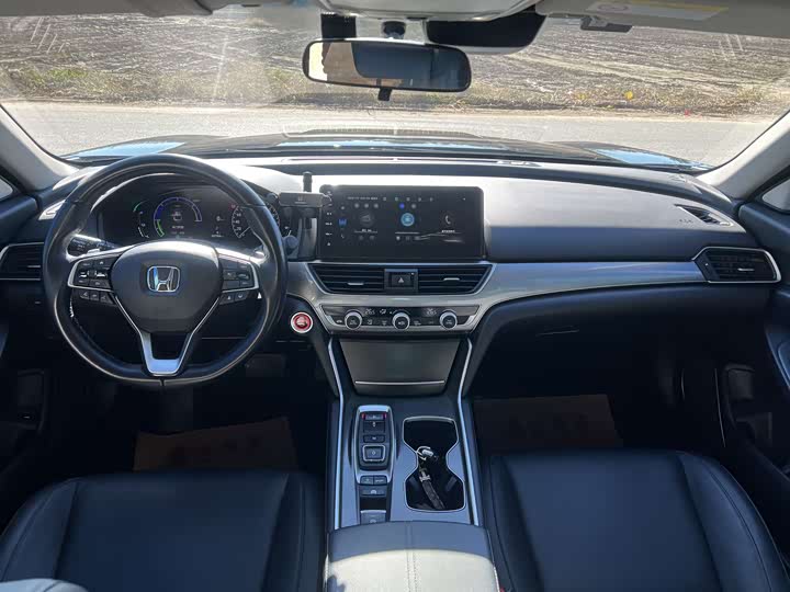 Фото 7 - Honda Accord