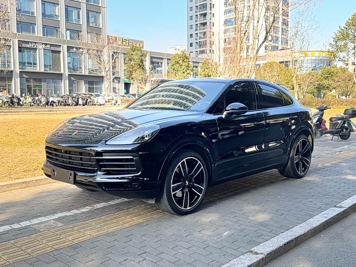 Фото 1 - Porsche Cayenne