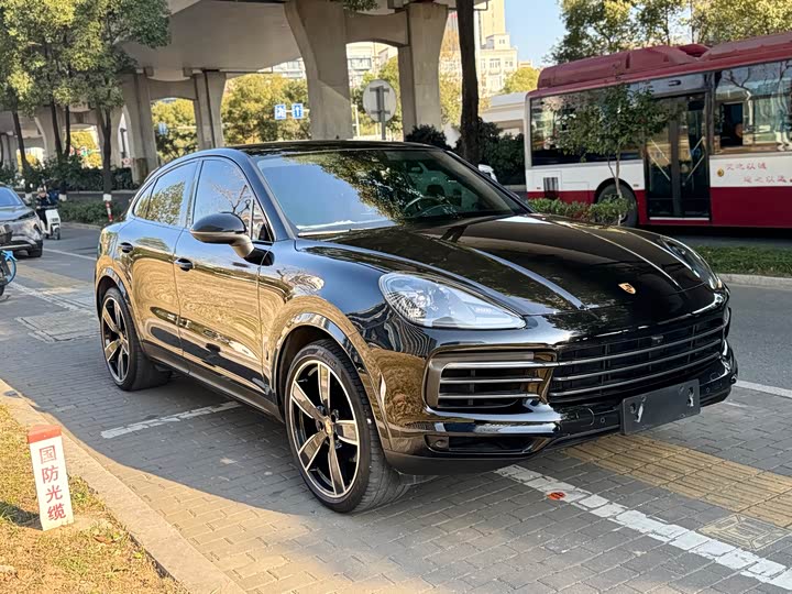 Фото 3 - Porsche Cayenne