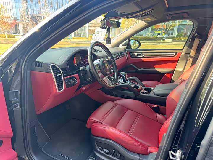 Фото 7 - Porsche Cayenne