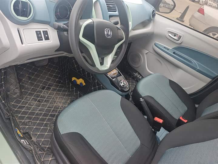 Фото 9 - Changan BenBen E-Star