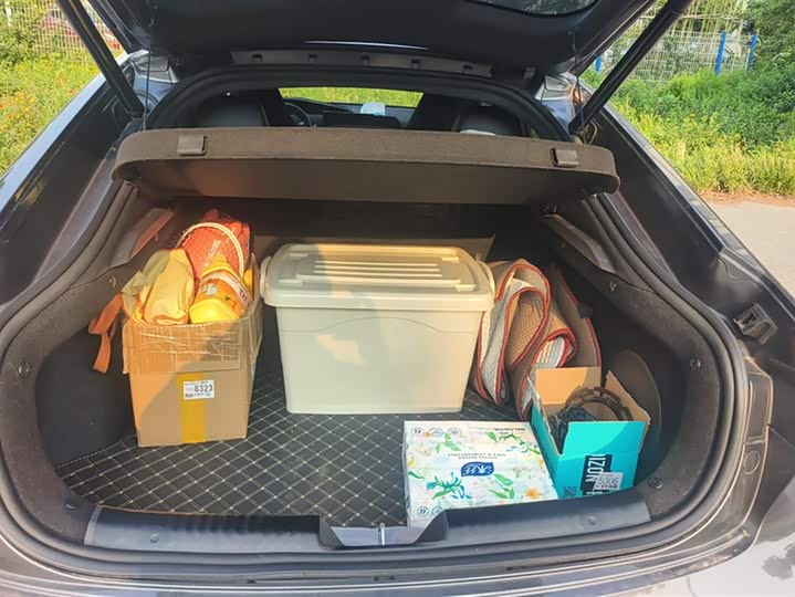 Фото 4 - Changan UNI-V