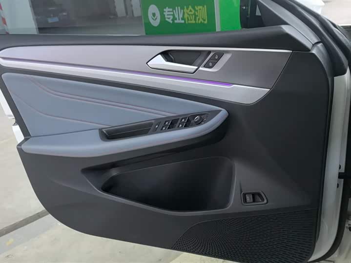 Фото 7 - Volkswagen Lamando L