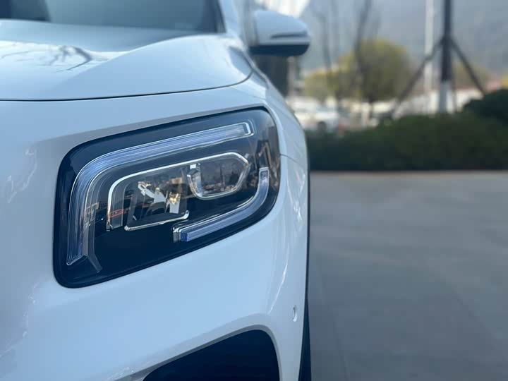 Фото 9 - Mercedes-Benz GLB-Class