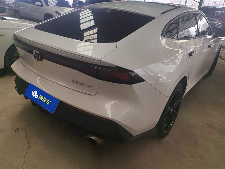 Фото 3 - Changan UNI-V