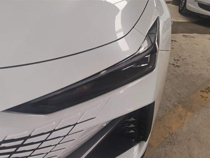 Фото 5 - Changan UNI-V