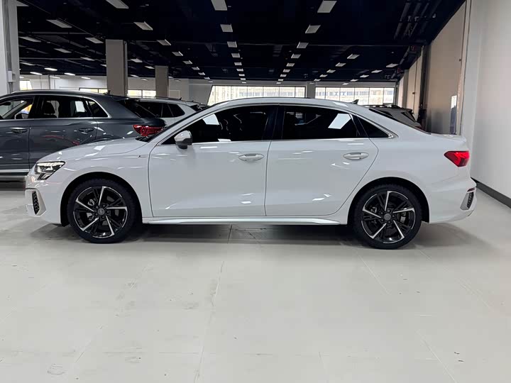 Фото 4 - Audi A3