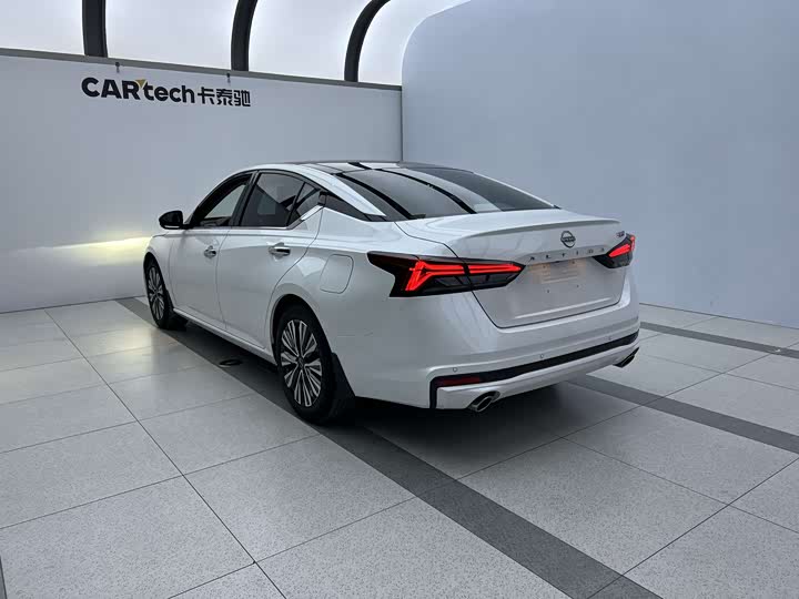 Фото 5 - Nissan Teana