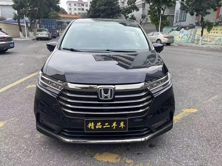 Фото 2 - Honda Odyssey