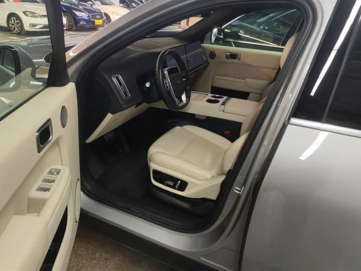 Фото 7 - LiXiang L7