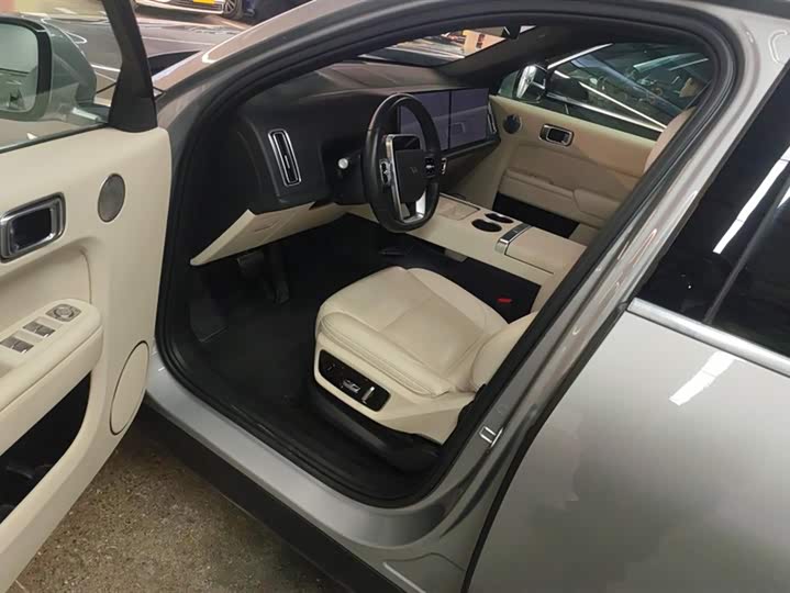 Фото 9 - LiXiang L7