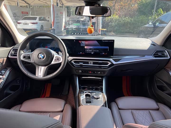 Фото 9 - BMW 3 Series