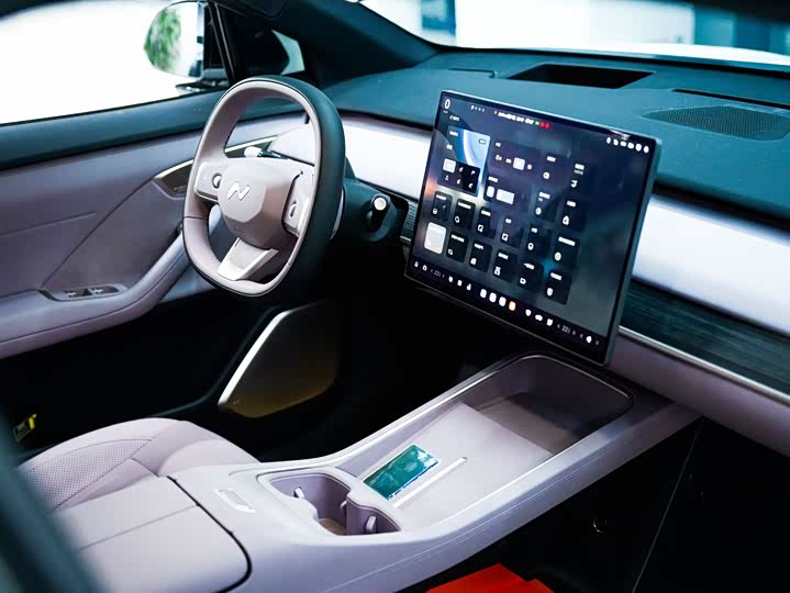 Фото 4 - Nio Onvo L60