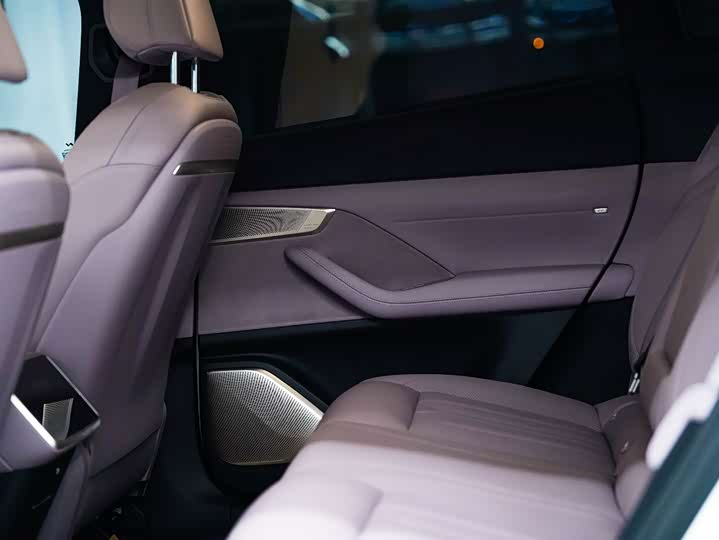 Фото 7 - Nio Onvo L60