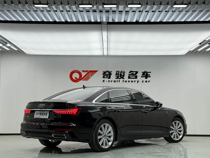 Фото 5 - Audi A6L