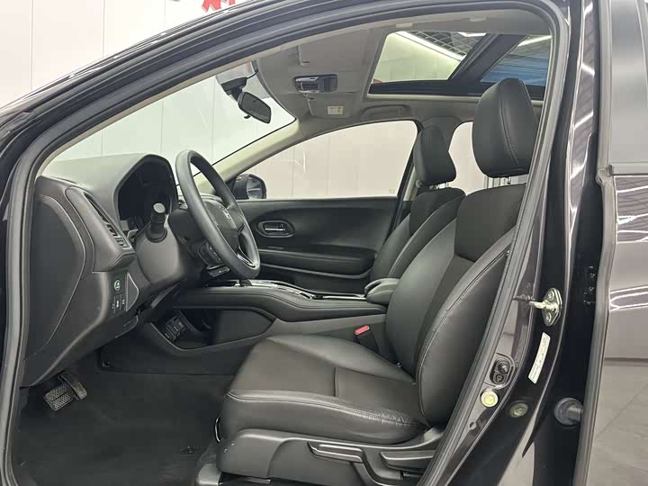 Фото 4 - Honda Vezel