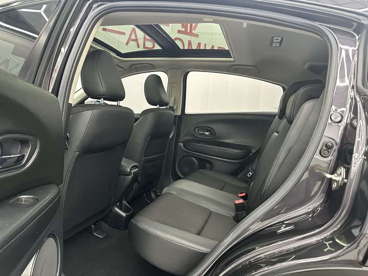 Фото 5 - Honda Vezel