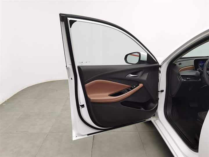 Фото 8 - Buick Verano