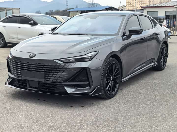 Фото 2 - Changan UNI-V