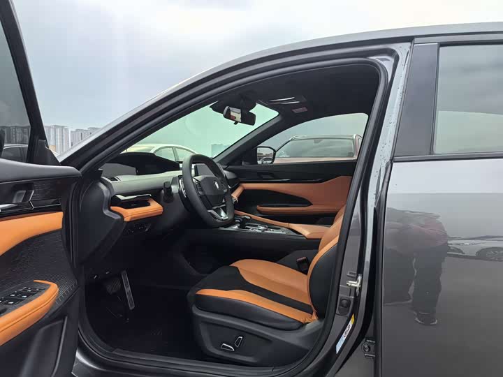 Фото 4 - Changan UNI-V