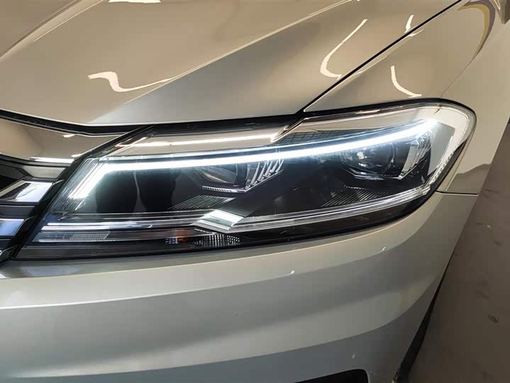 Фото 5 - Volkswagen Lavida