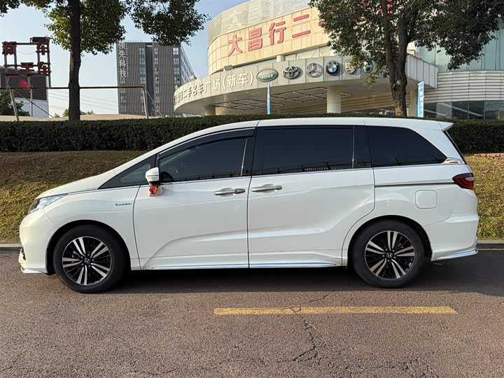 Фото 3 - Honda Odyssey