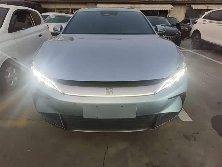 Фото 3 - BYD Han