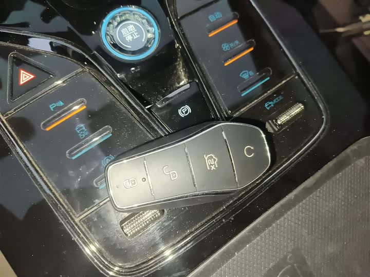 Фото 9 - BYD Han