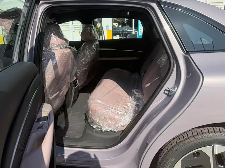 Фото 5 - XPeng Mona M03