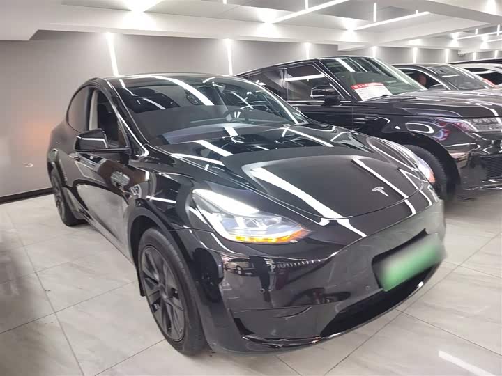 Фото 4 - Tesla Model Y