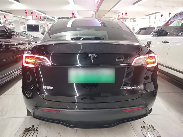 Фото 6 - Tesla Model Y