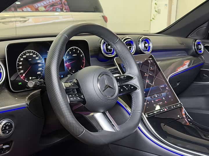 Фото 9 - Mercedes-Benz C-Class