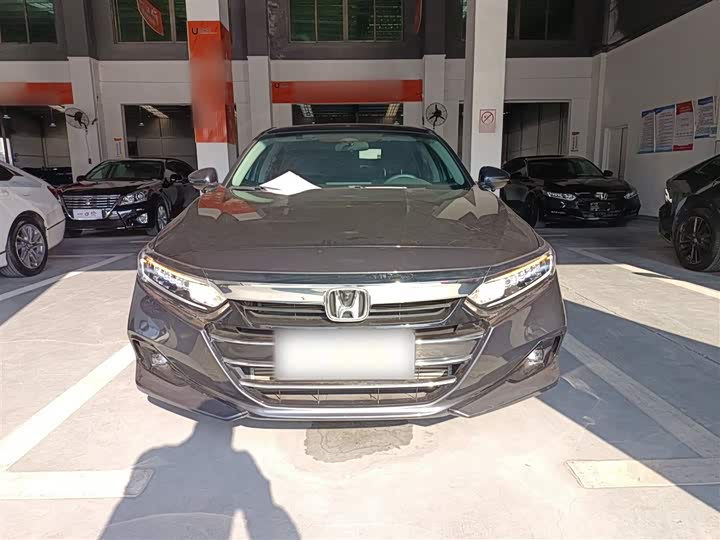 Фото 3 - Honda Accord