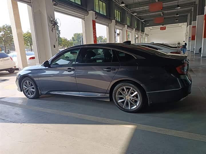 Фото 5 - Honda Accord