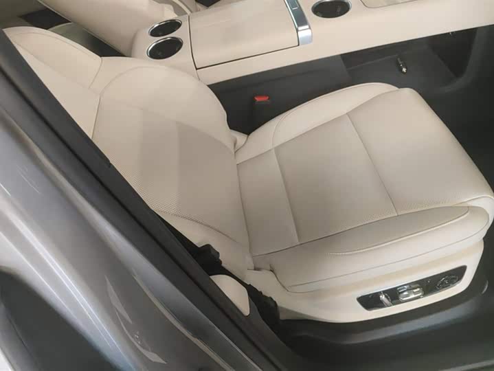 Фото 8 - LiXiang L8