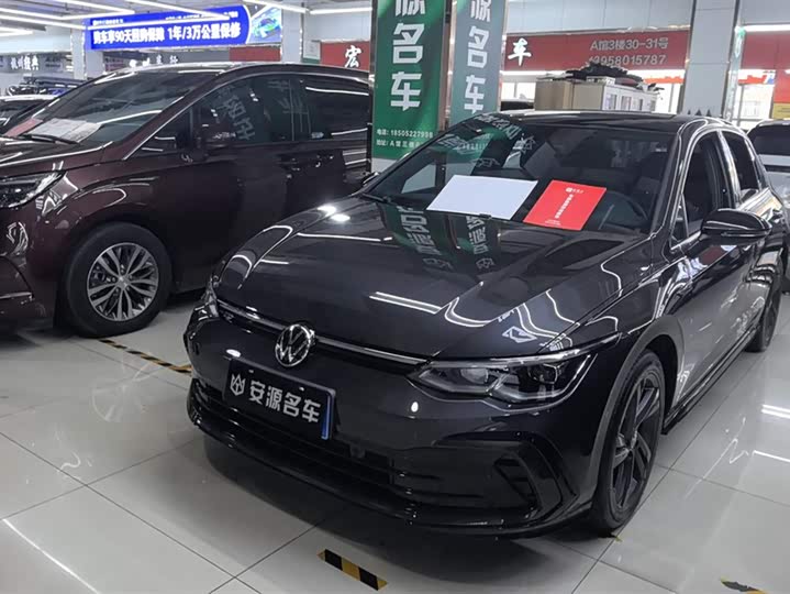 Фото 1 - Volkswagen Golf