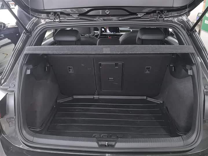 Фото 4 - Volkswagen Golf