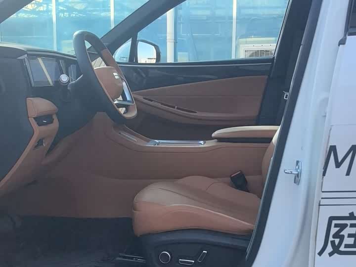 Фото 9 - Geely Galaxy L7