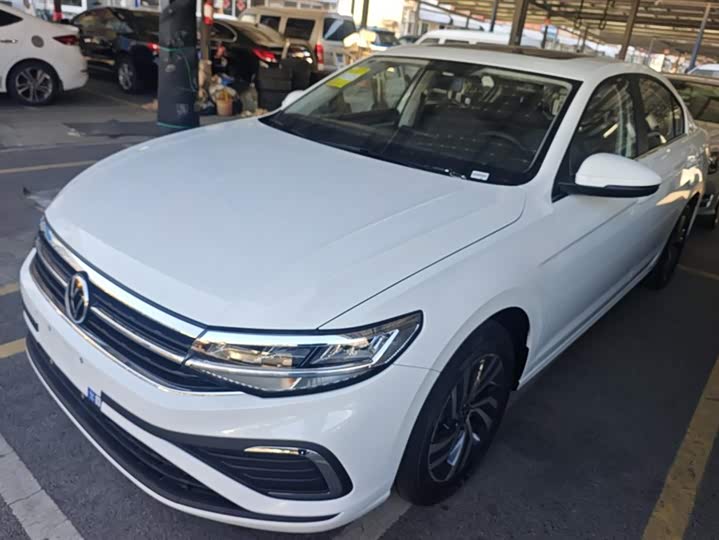 Фото 1 - Volkswagen Bora