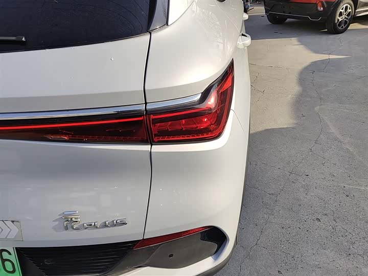 Фото 8 - BYD Yuan Plus