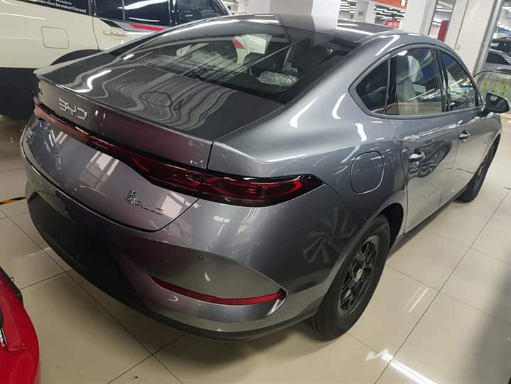 Фото 3 - BYD Qin Plus