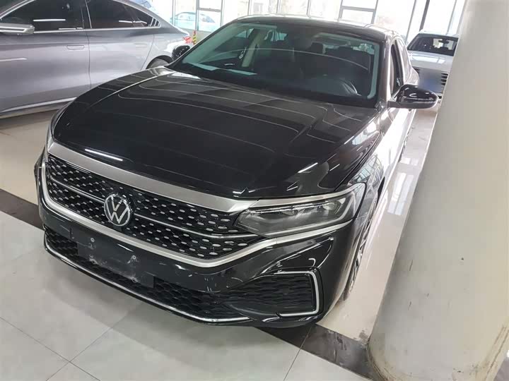 Фото 2 - Volkswagen Passat