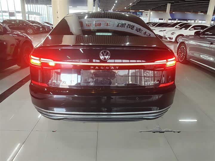 Фото 6 - Volkswagen Passat
