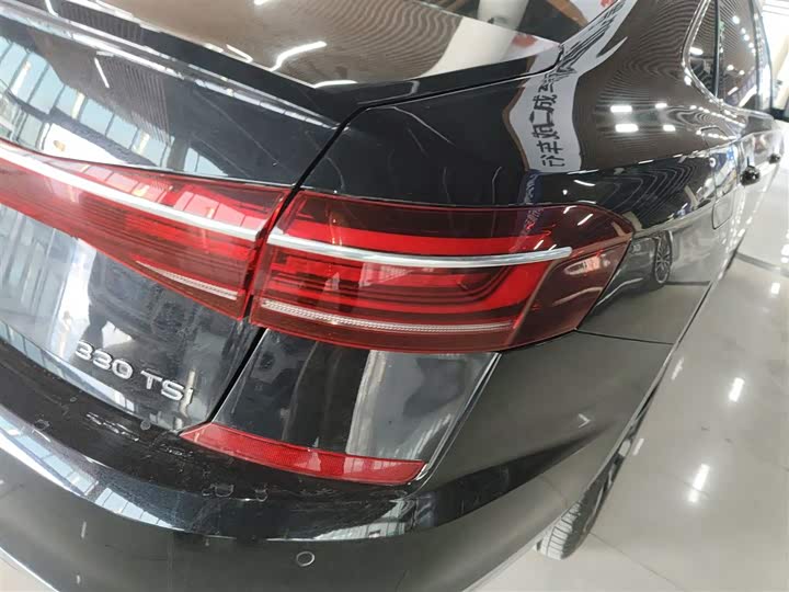 Фото 8 - Volkswagen Passat