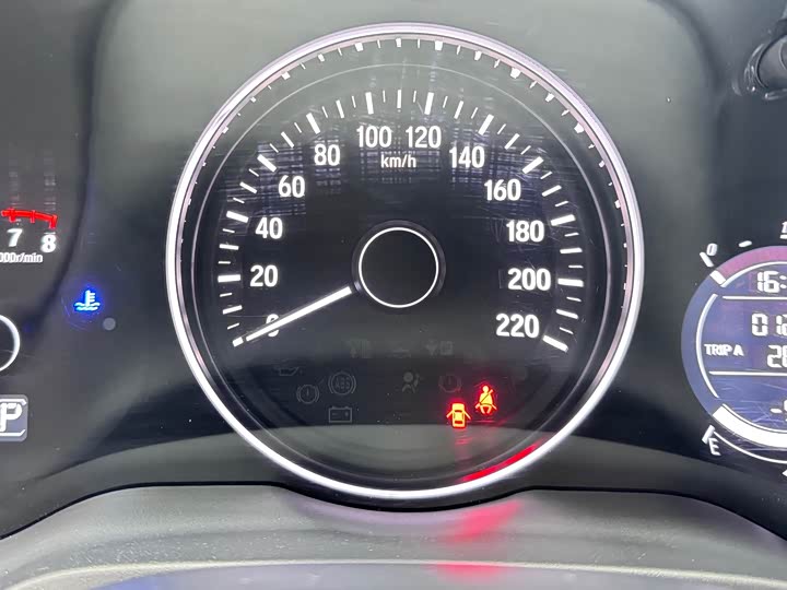 Фото 7 - Honda Vezel