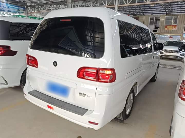Фото 7 - Dongfeng Forthing Lingzhi M5