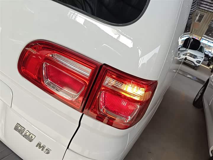 Фото 8 - Dongfeng Forthing Lingzhi M5